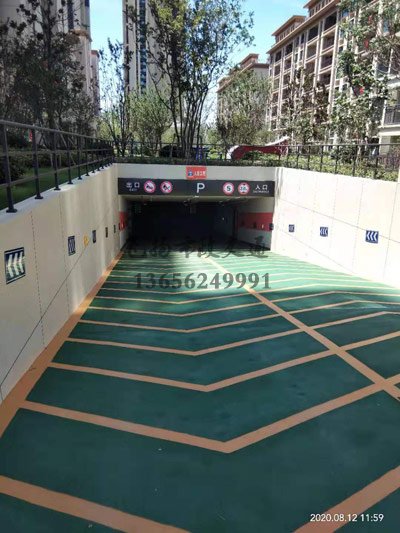 西安停車場(chǎng)車位劃線多少錢一個(gè)，西安停車場(chǎng)劃線施工的價(jià)格？