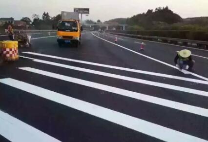 蘇州工廠道路劃線優(yōu)質(zhì)商家，蘇州吳江區(qū)道路交通劃線找飛揚(yáng)市政