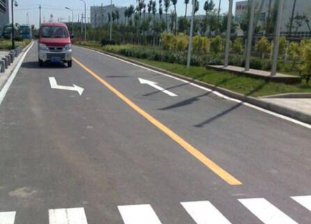 道路劃線的六大優(yōu)勢是哪些，蘇州道路劃線廠商對劃線的施工要求？