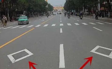 道路劃線，車(chē)位劃線，停車(chē)位劃線