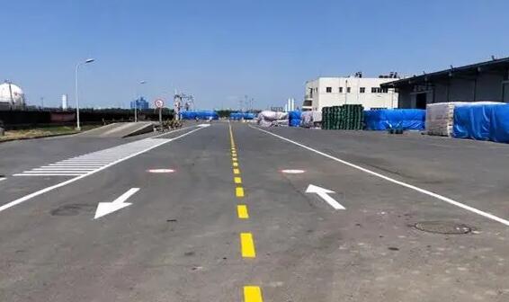 宿遷廠區(qū)道路劃線哪里便宜？找飛揚(yáng)市政