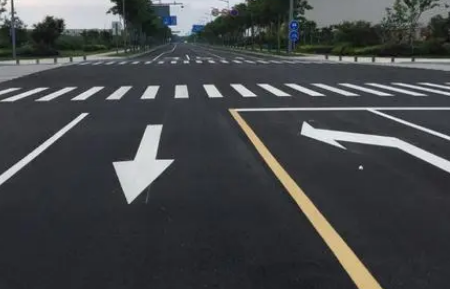 合肥道路劃線分析，如何保證道路畫線的筆直呢？