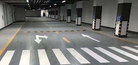 停車位劃線不清晰，如何合理停車？