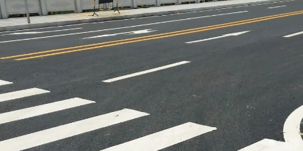 蘇州車位劃線解析，車間白色斑馬線劃線寬度是多少？帶來高效與安全