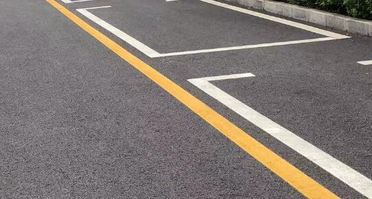 蘇州車位劃線全包服務(wù) 選擇飛揚(yáng)，提升停車場品質(zhì)