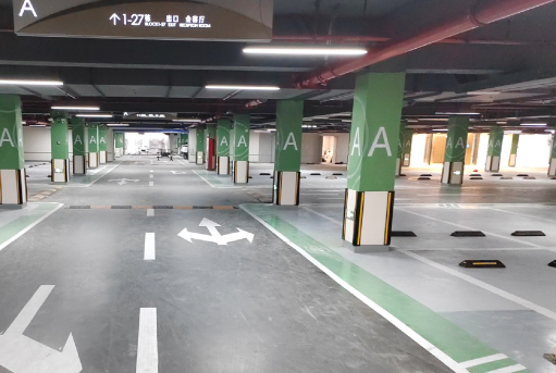 蘇州廠區(qū)專業(yè)停車場(chǎng)劃線施工，13年施工經(jīng)驗(yàn)